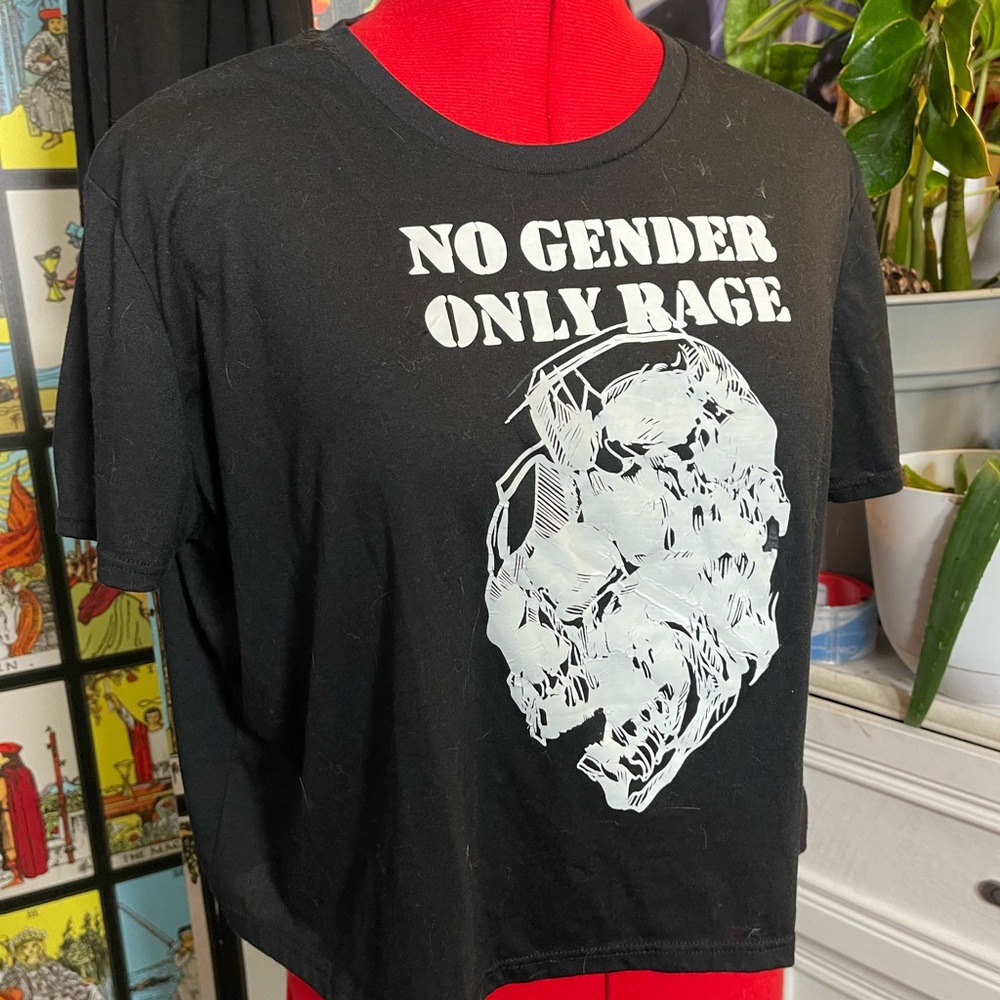 No gender only rage tee